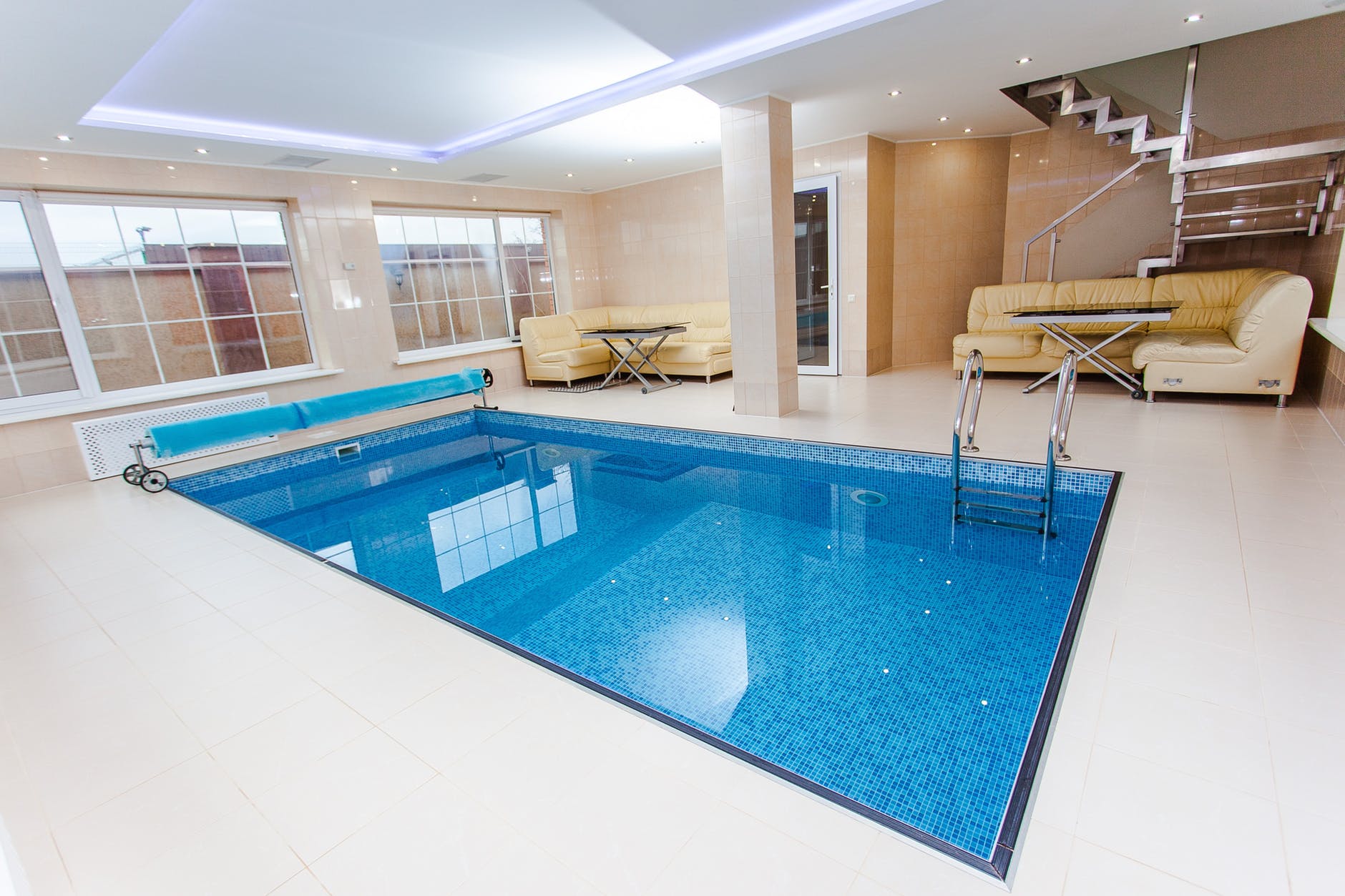 5 Things You Must Consider Before Getting An Indoor Swimming Pool